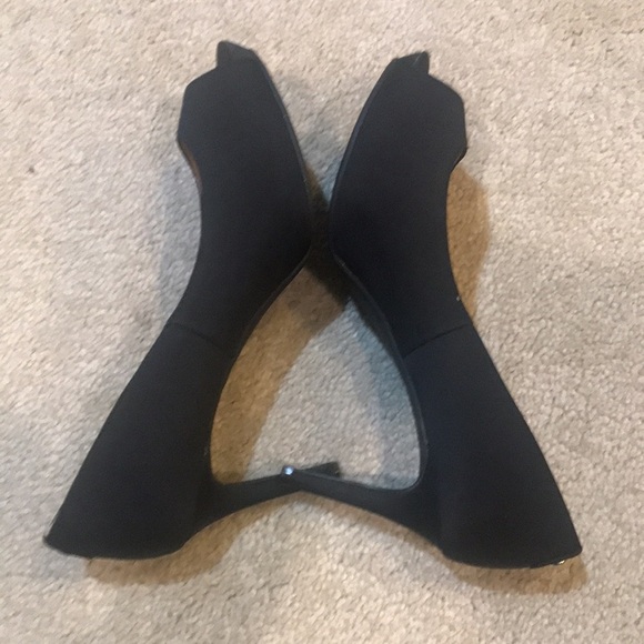Liz Claiborne Black Fabric Peep Toe 3 Inch Heels-Size 8 - Picture 3 of 10